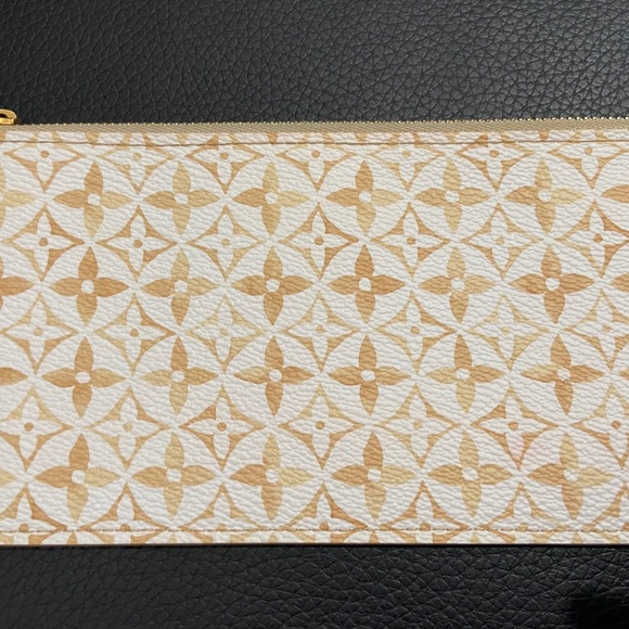 Louis Vuitton w/ COA Giant Monogram Resort Canvas Felicie Zippered Insert Pouch - Picture 1 of 8